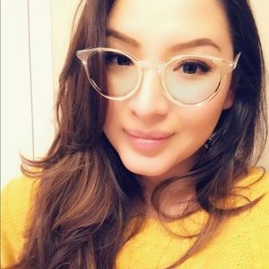 Meet your Posher, Mari